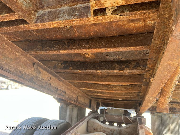 image for item OA9065 1997 Ford  dump truck