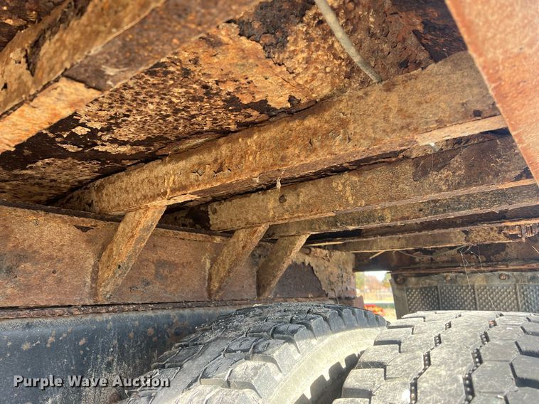 image for item OA9065 1997 Ford  dump truck