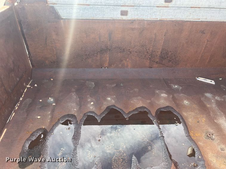 image for item OA9065 1997 Ford  dump truck