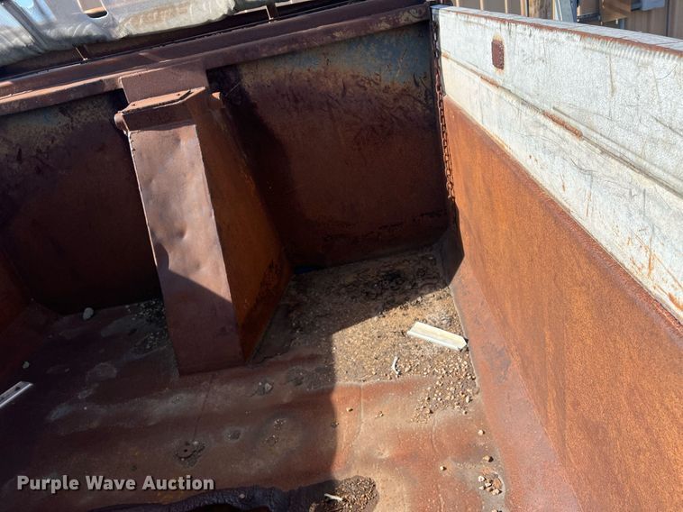 image for item OA9065 1997 Ford  dump truck