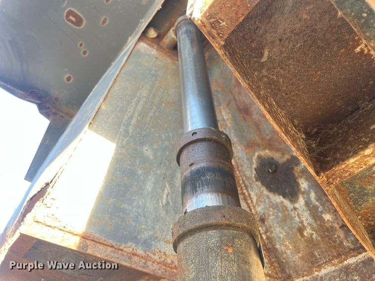 image for item OA9065 1997 Ford  dump truck