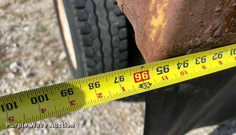 image for item OA9065 1997 Ford  dump truck