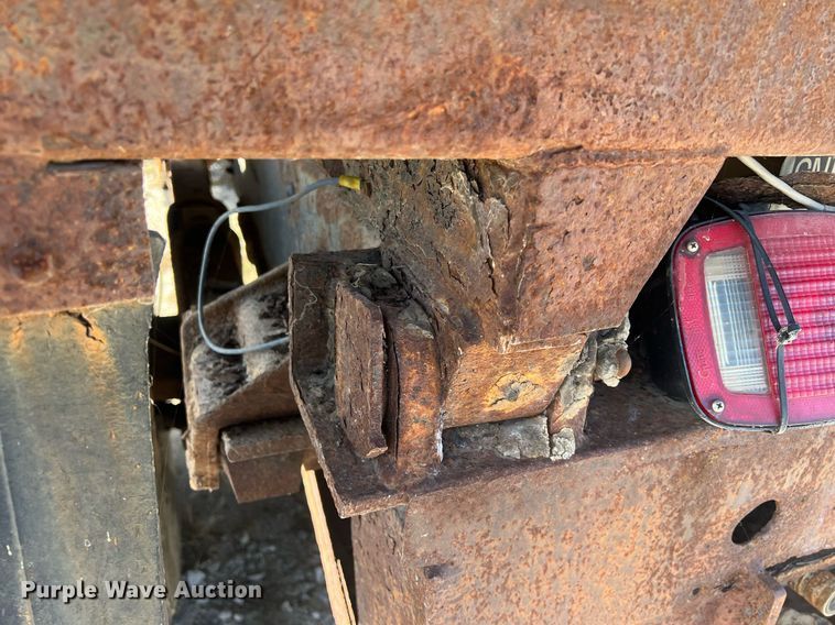 image for item OA9065 1997 Ford  dump truck