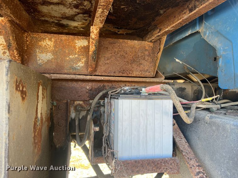 image for item OA9065 1997 Ford  dump truck