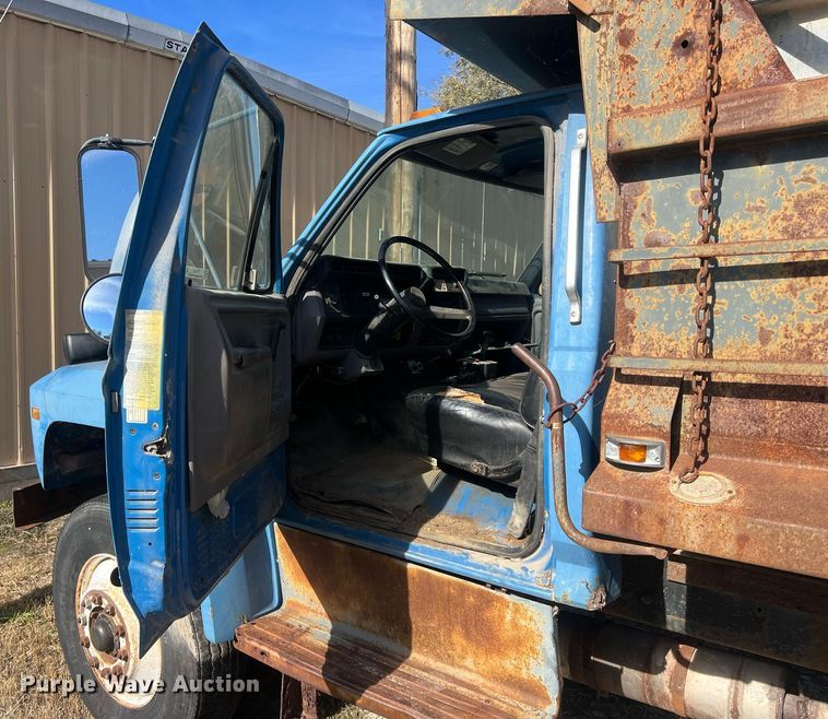 image for item OA9065 1997 Ford  dump truck