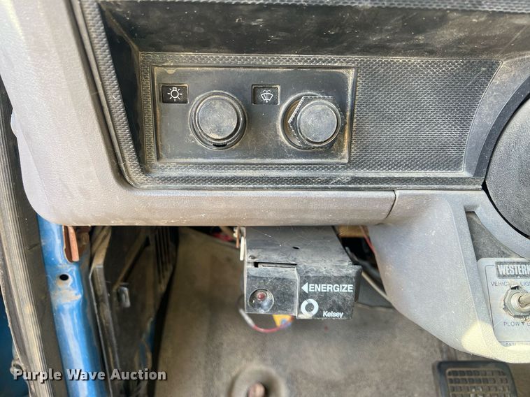 image for item OA9065 1997 Ford  dump truck