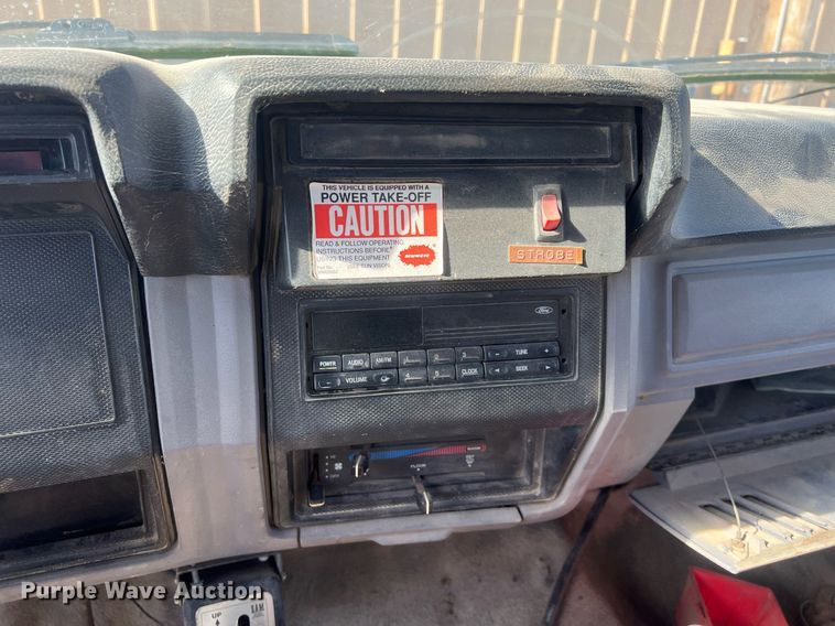 image for item OA9065 1997 Ford  dump truck