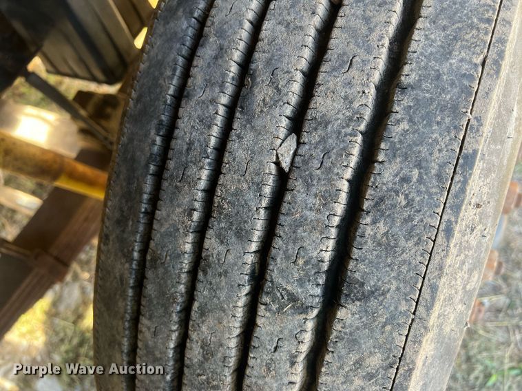 image for item OA9065 1997 Ford  dump truck