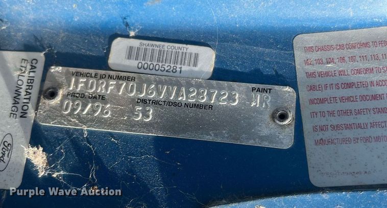 image for item OA9065 1997 Ford  dump truck