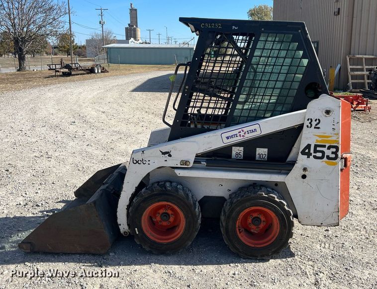 image for item OA9066 1999 Bobcat 453 skid steer loader