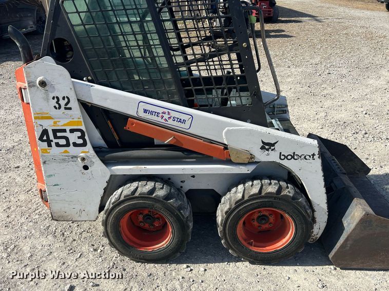 image for item OA9066 1999 Bobcat 453 skid steer loader
