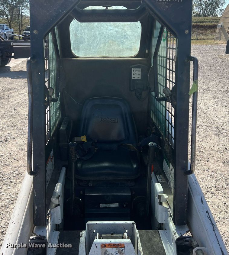 image for item OA9066 1999 Bobcat 453 skid steer loader