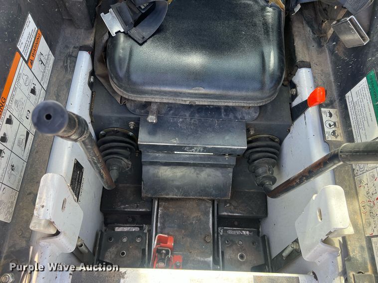 image for item OA9066 1999 Bobcat 453 skid steer loader