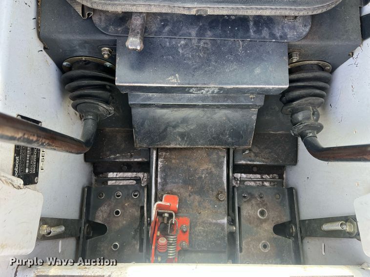 image for item OA9066 1999 Bobcat 453 skid steer loader