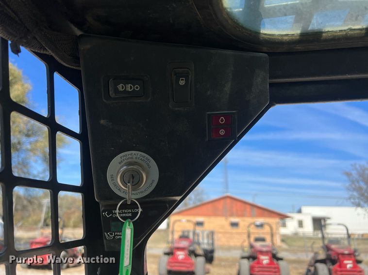 image for item OA9066 1999 Bobcat 453 skid steer loader