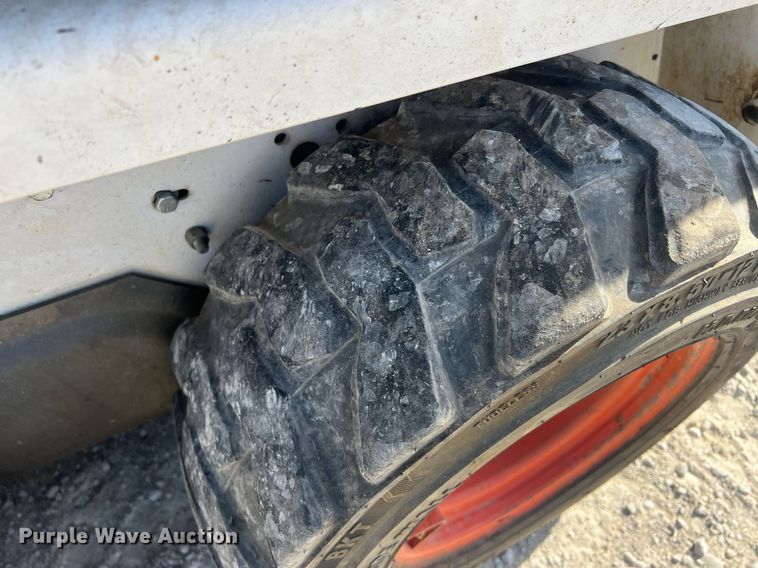 image for item OA9066 1999 Bobcat 453 skid steer loader
