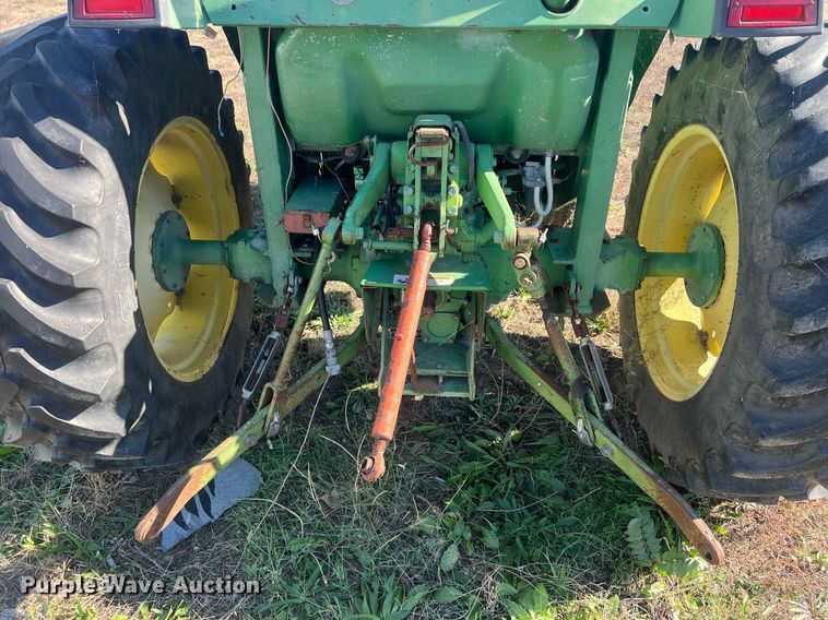 image for item OA9083 1995 John Deere 1070  tractor