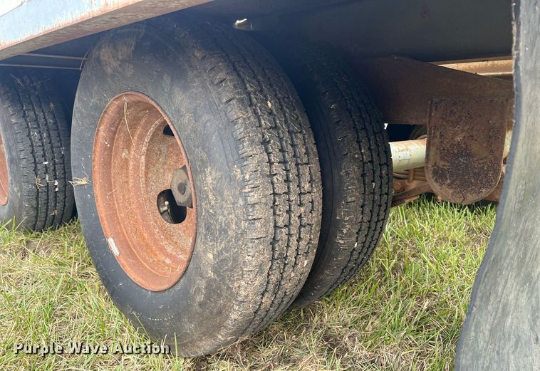 image for item OA9087 1996 Interstate 24TDT  tilt deck equipment trailer