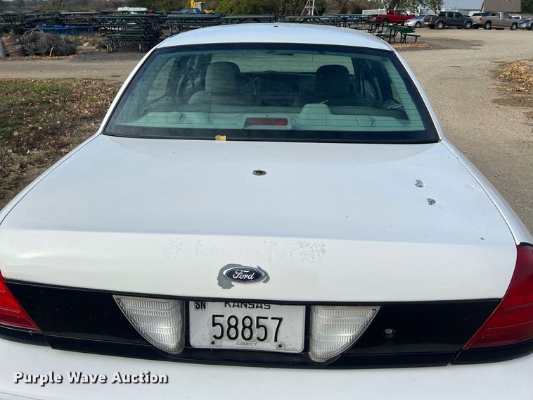 image for item OA9095 2003 Ford Crown Victoria Police Interceptor