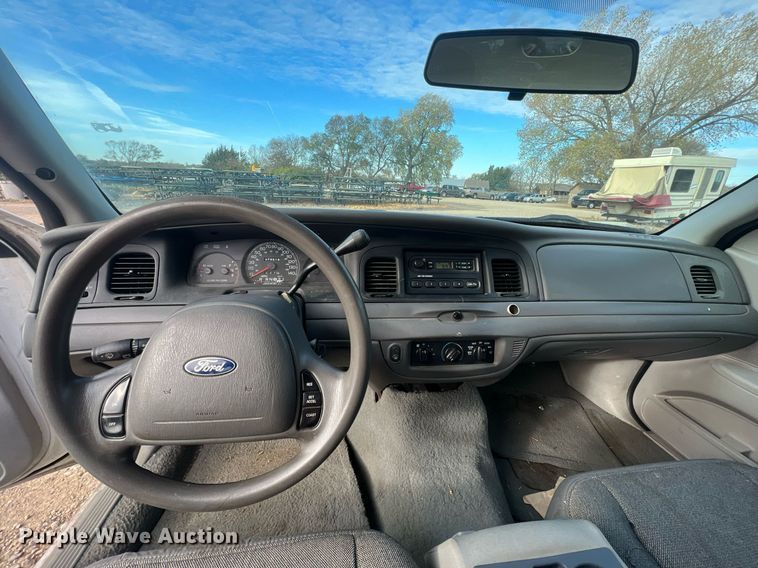 image for item OA9095 2003 Ford Crown Victoria Police Interceptor