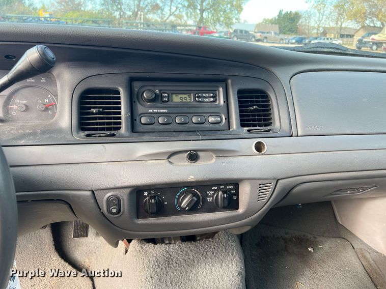 image for item OA9095 2003 Ford Crown Victoria Police Interceptor