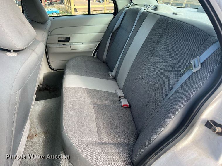 image for item OA9095 2003 Ford Crown Victoria Police Interceptor