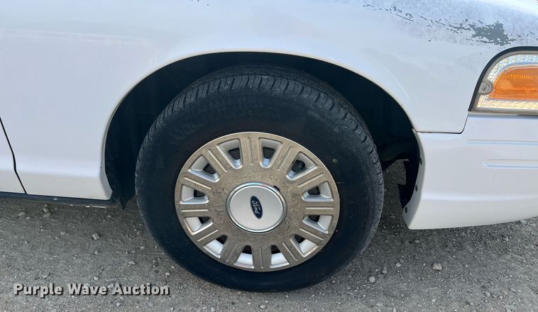 image for item OA9095 2003 Ford Crown Victoria Police Interceptor