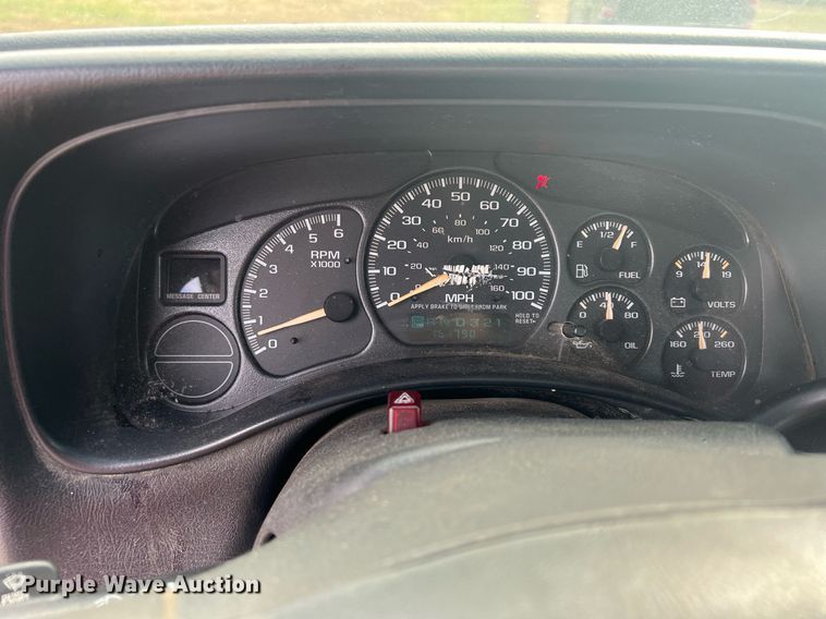 image for item OA9099 2002 Chevrolet Silverado 1500  Ext. Cab pickup truck