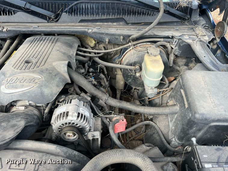 image for item OA9099 2002 Chevrolet Silverado 1500  Ext. Cab pickup truck