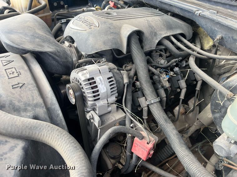 image for item OA9099 2002 Chevrolet Silverado 1500  Ext. Cab pickup truck