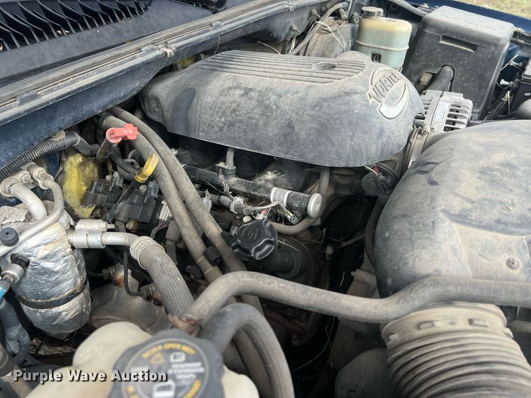 image for item OA9099 2002 Chevrolet Silverado 1500  Ext. Cab pickup truck