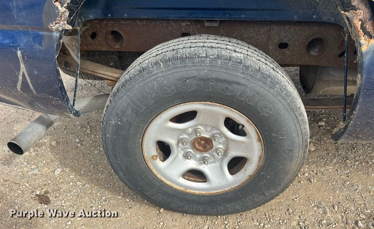 image for item OA9099 2002 Chevrolet Silverado 1500  Ext. Cab pickup truck