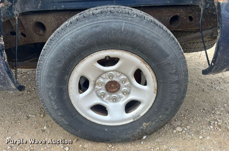 image for item OA9099 2002 Chevrolet Silverado 1500  Ext. Cab pickup truck