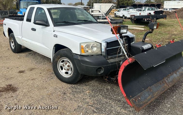 image for item OA9100 2005 Dodge Dakota  Ext. Cab pickup truck