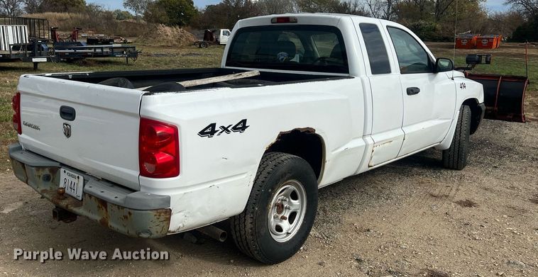 image for item OA9100 2005 Dodge Dakota  Ext. Cab pickup truck