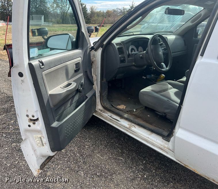 image for item OA9100 2005 Dodge Dakota  Ext. Cab pickup truck