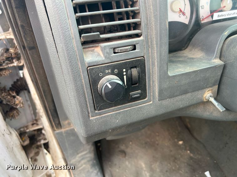 image for item OA9100 2005 Dodge Dakota  Ext. Cab pickup truck