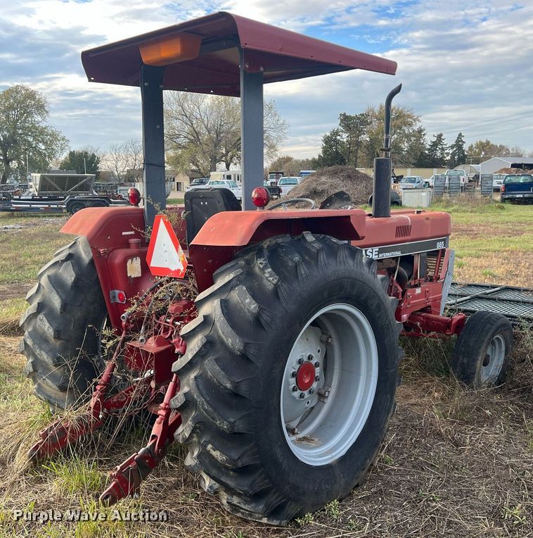 image for item OA9102 1990 Case IH 885  tractor
