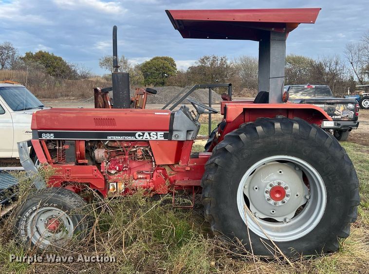 image for item OA9102 1990 Case IH 885  tractor