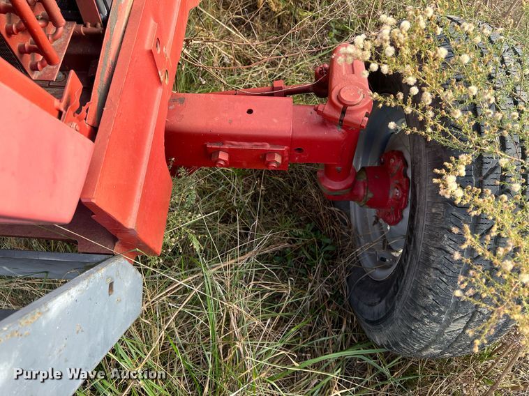 image for item OA9102 1990 Case IH 885  tractor