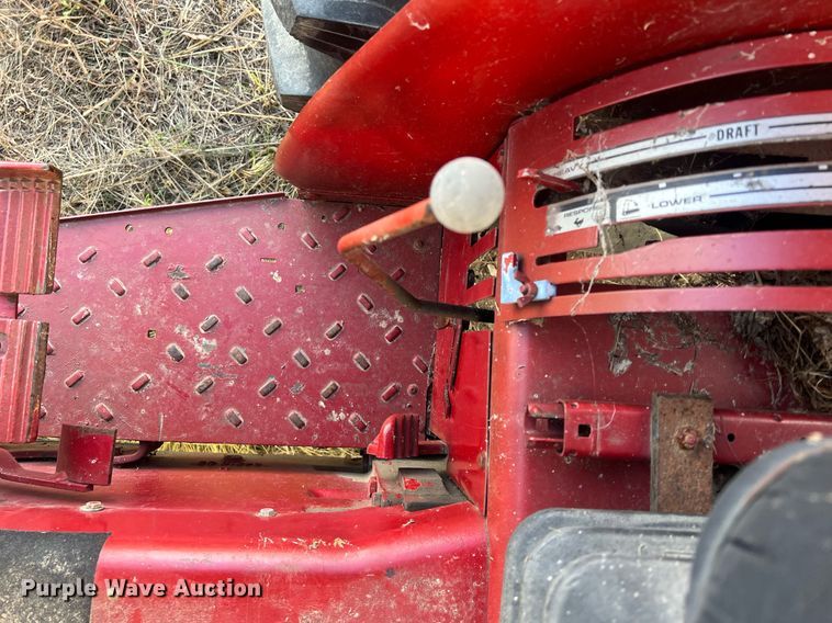 image for item OA9102 1990 Case IH 885  tractor