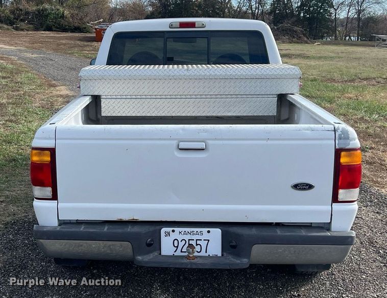 image for item OA9104 1998 Ford Ranger  SuperCab pickup truck