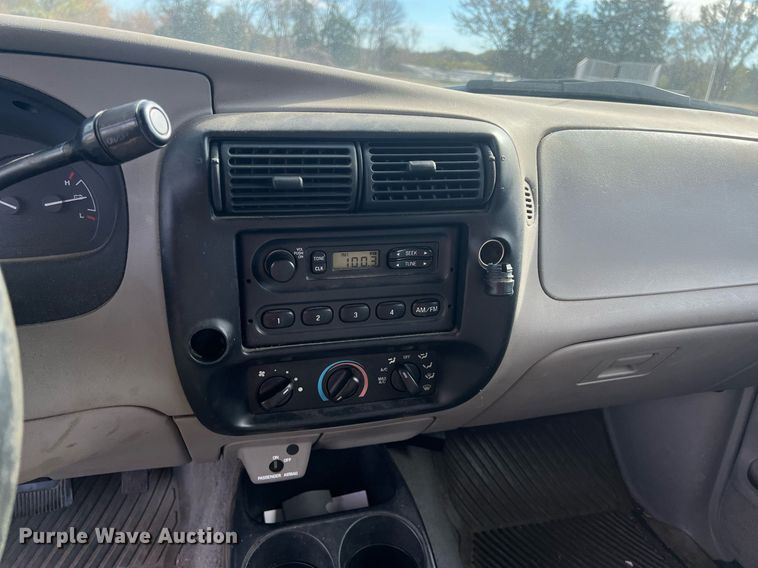 image for item OA9104 1998 Ford Ranger  SuperCab pickup truck