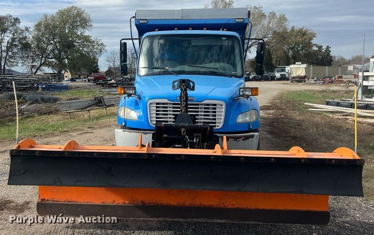 image for item OA9109 2004 Freightliner Business Class M2  dump truck