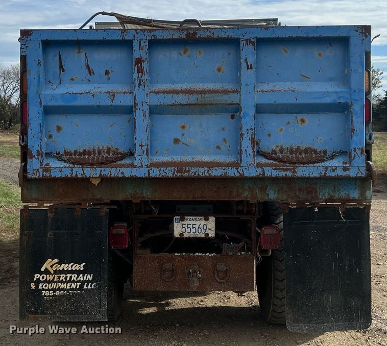 image for item OA9109 2004 Freightliner Business Class M2  dump truck