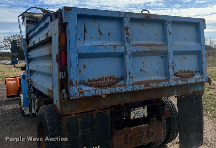 image for item OA9109 2004 Freightliner Business Class M2  dump truck