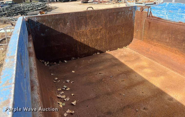 image for item OA9109 2004 Freightliner Business Class M2  dump truck