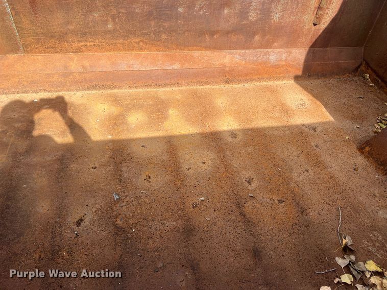 image for item OA9109 2004 Freightliner Business Class M2  dump truck