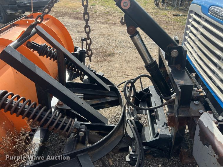 image for item OA9109 2004 Freightliner Business Class M2  dump truck