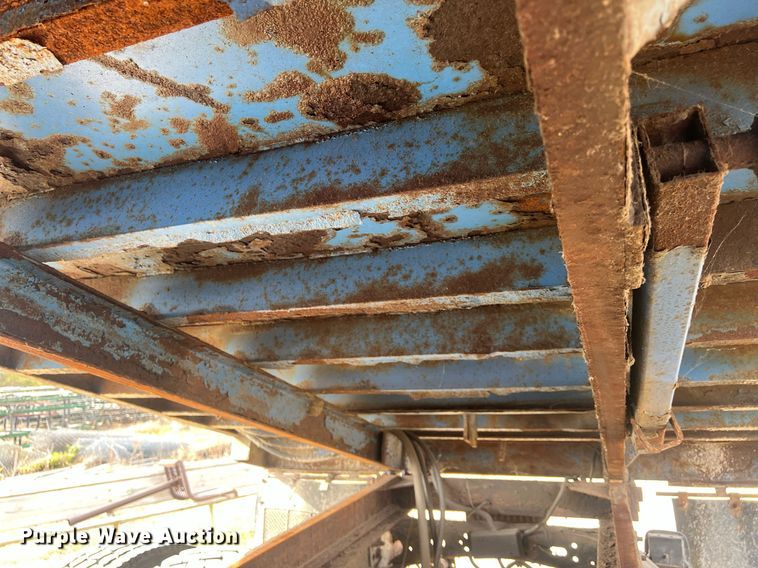 image for item OA9109 2004 Freightliner Business Class M2  dump truck